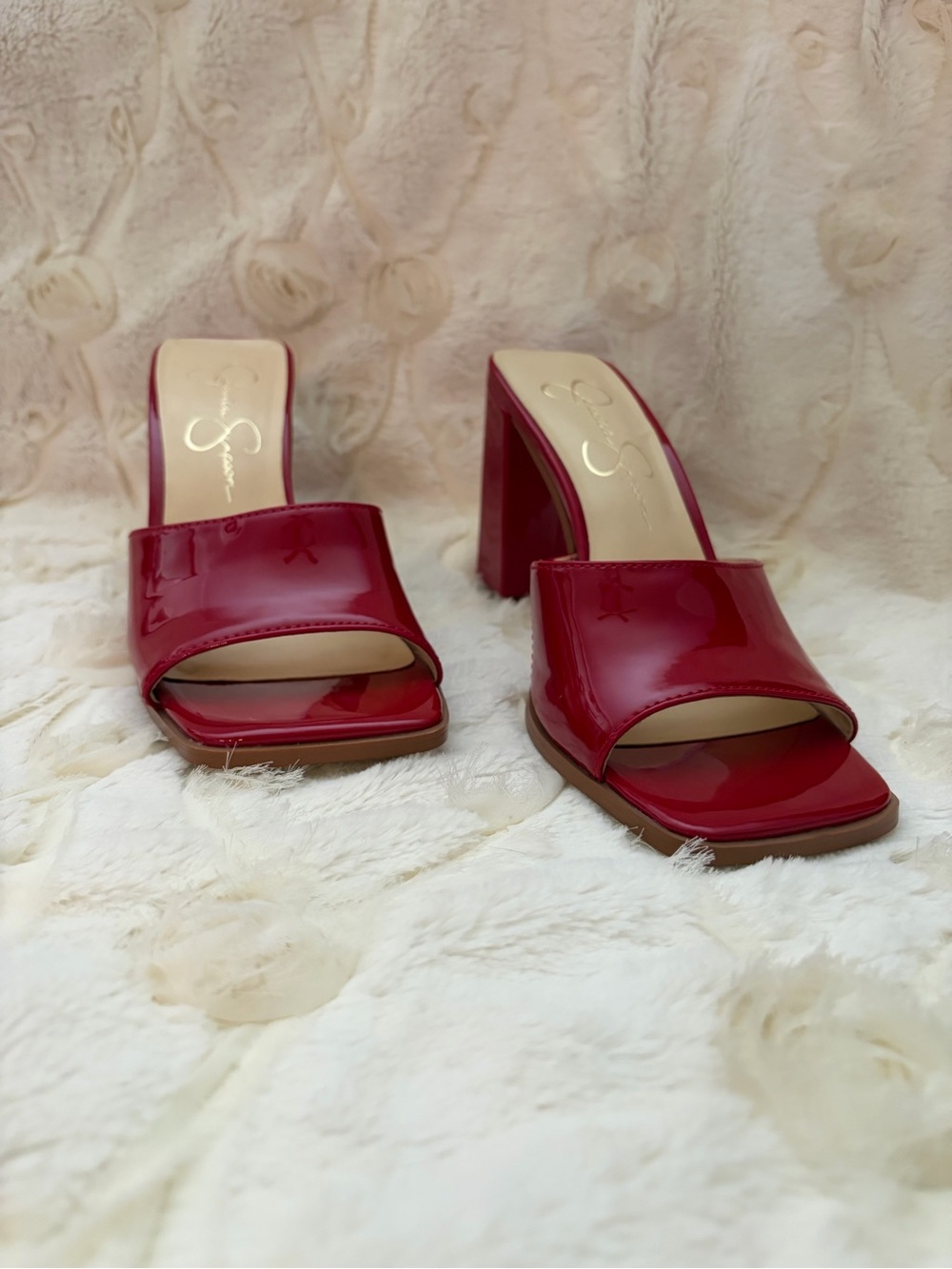 GORGEOUS ❤️🚨 Red Block Heel Sandals - Women's Stylish Jessica Simpson Heels - Picture 4 of 10